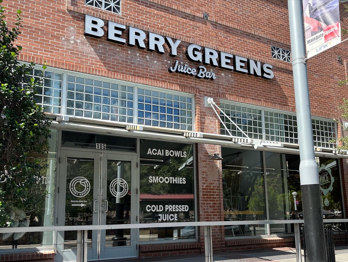 Berry Greens Juice Bar