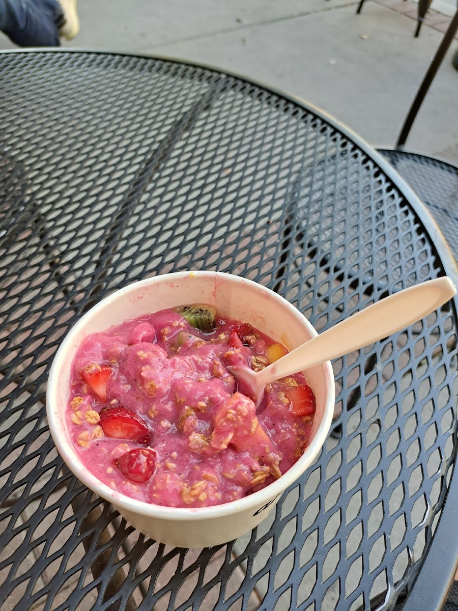 Berry Greens Juice Bar Photo 6