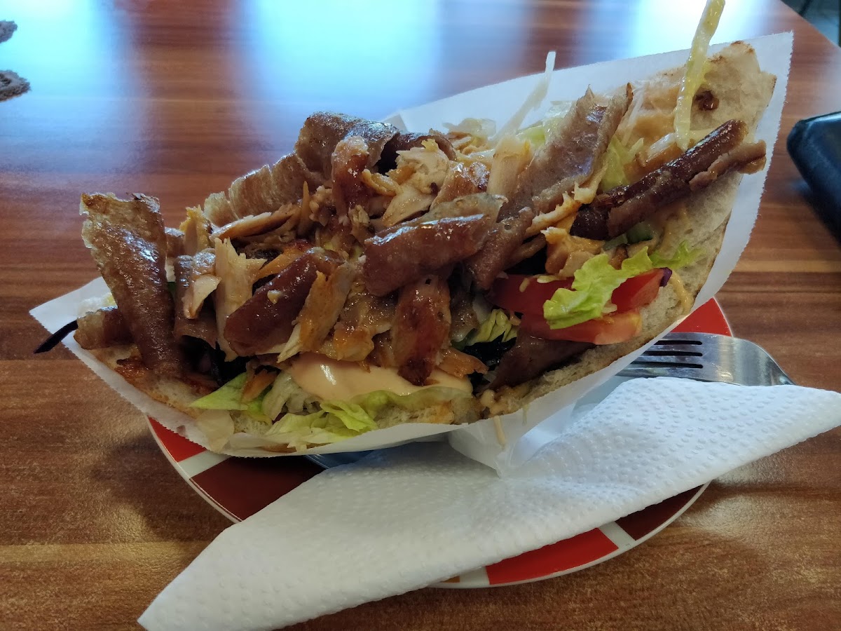 Deniz Döner & Pizzeria Photo 10