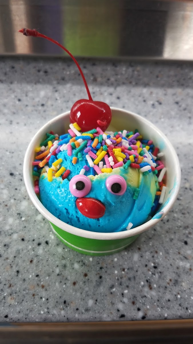 CreeMee Ice Cream Parlor Photo 8