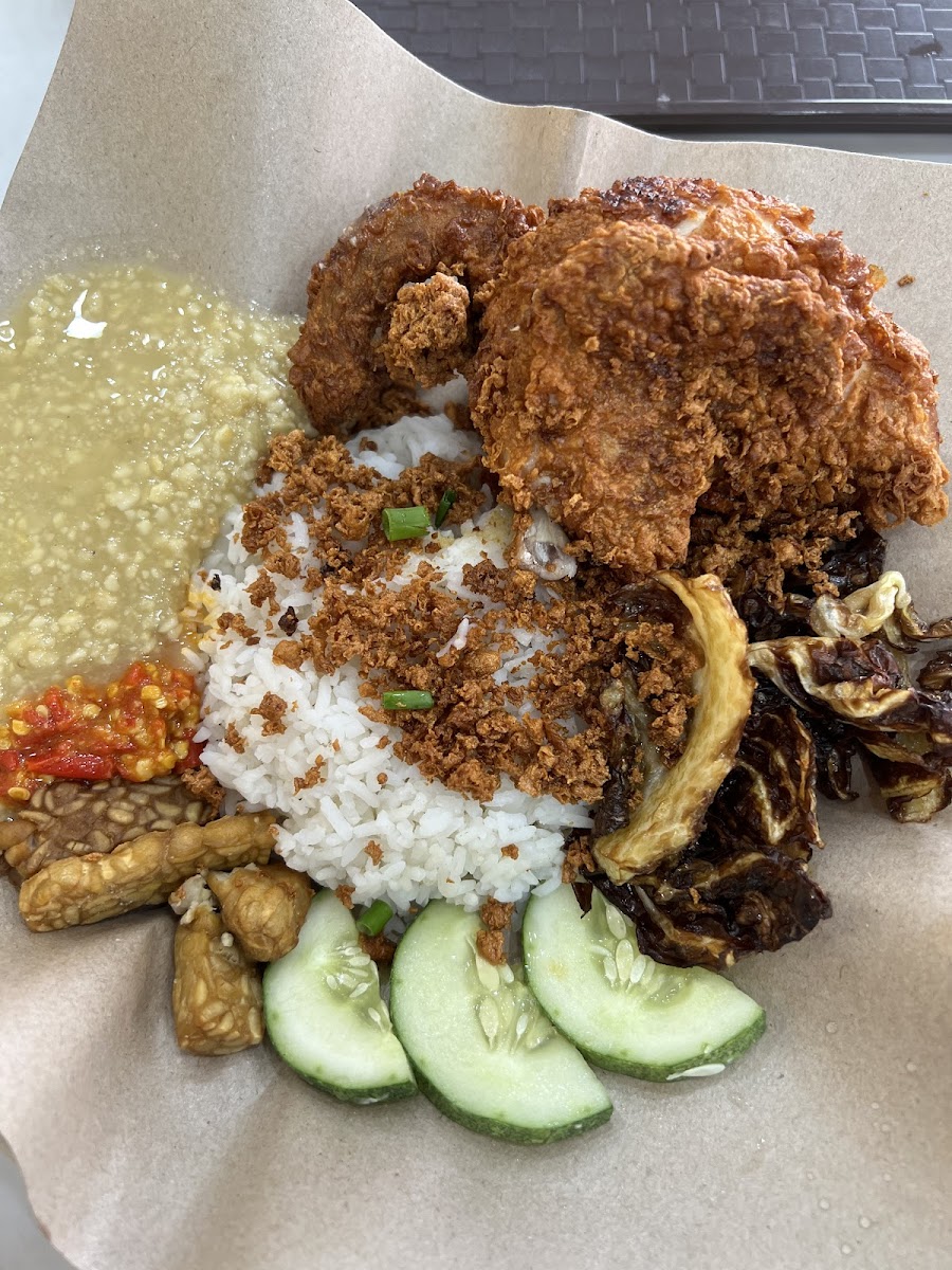 Ayam Gepuk Pak Raden Kulim Photo 3