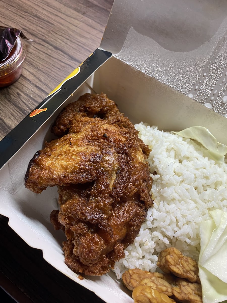 Ayam Gepuk Pak Raden Kulim Photo 4