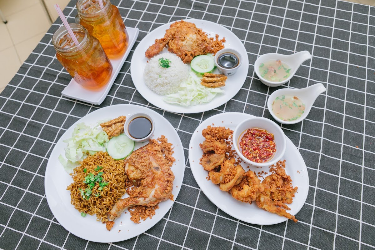 Ayam Gepuk Pak Raden Kulim Photo 8