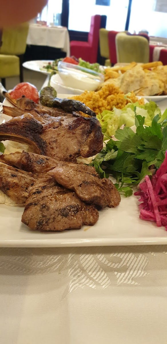 Beyaz Restaurant Colentina Photo 9