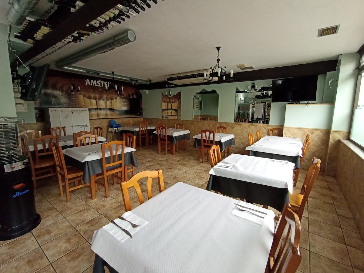 Bar restaurante Gallardo by KUMŪ