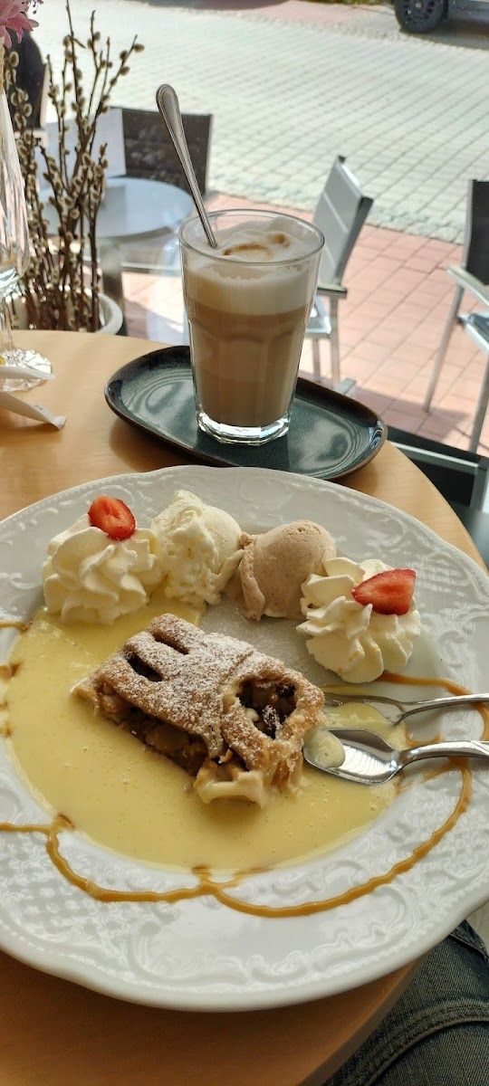 Eiscafe LuCa Photo 10