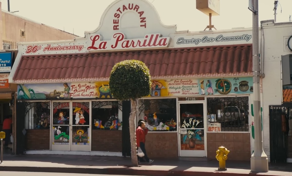 La Parrilla Restaurant Photo 4