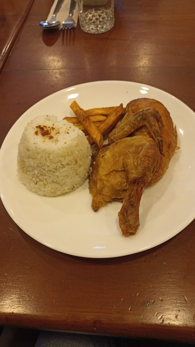 Max's Restaurant Congressional Branch Photo 5