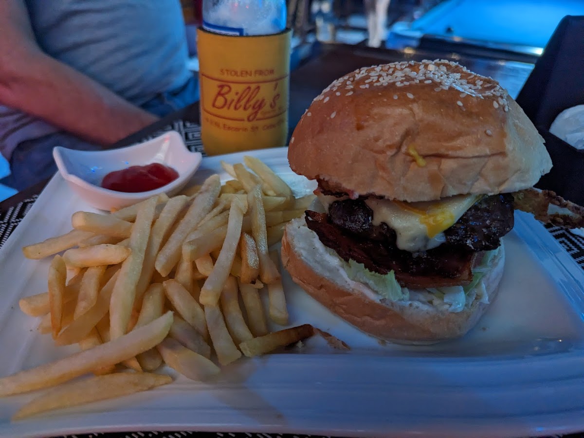 Billy's Sports Bar Photo 5