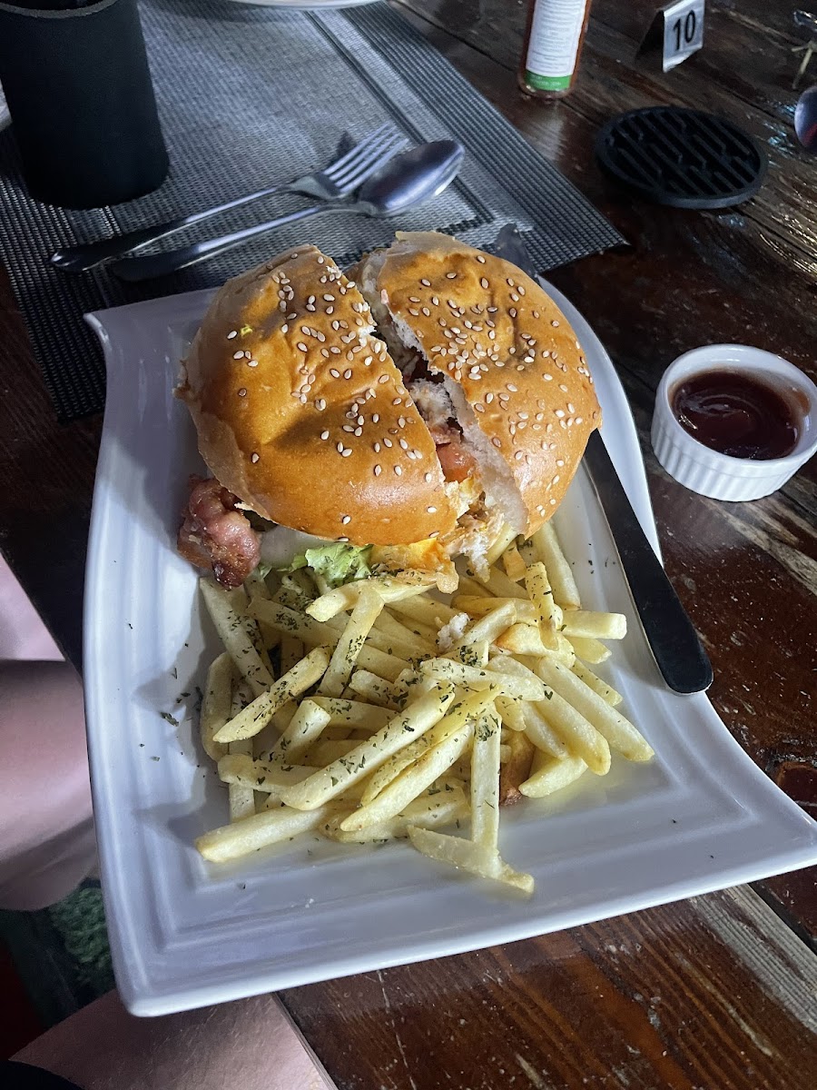 Billy's Sports Bar Photo 6