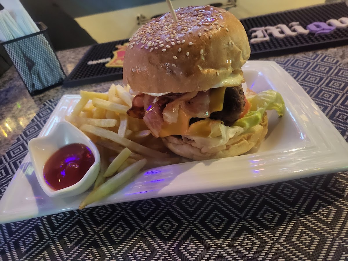 Billy's Sports Bar Photo 7