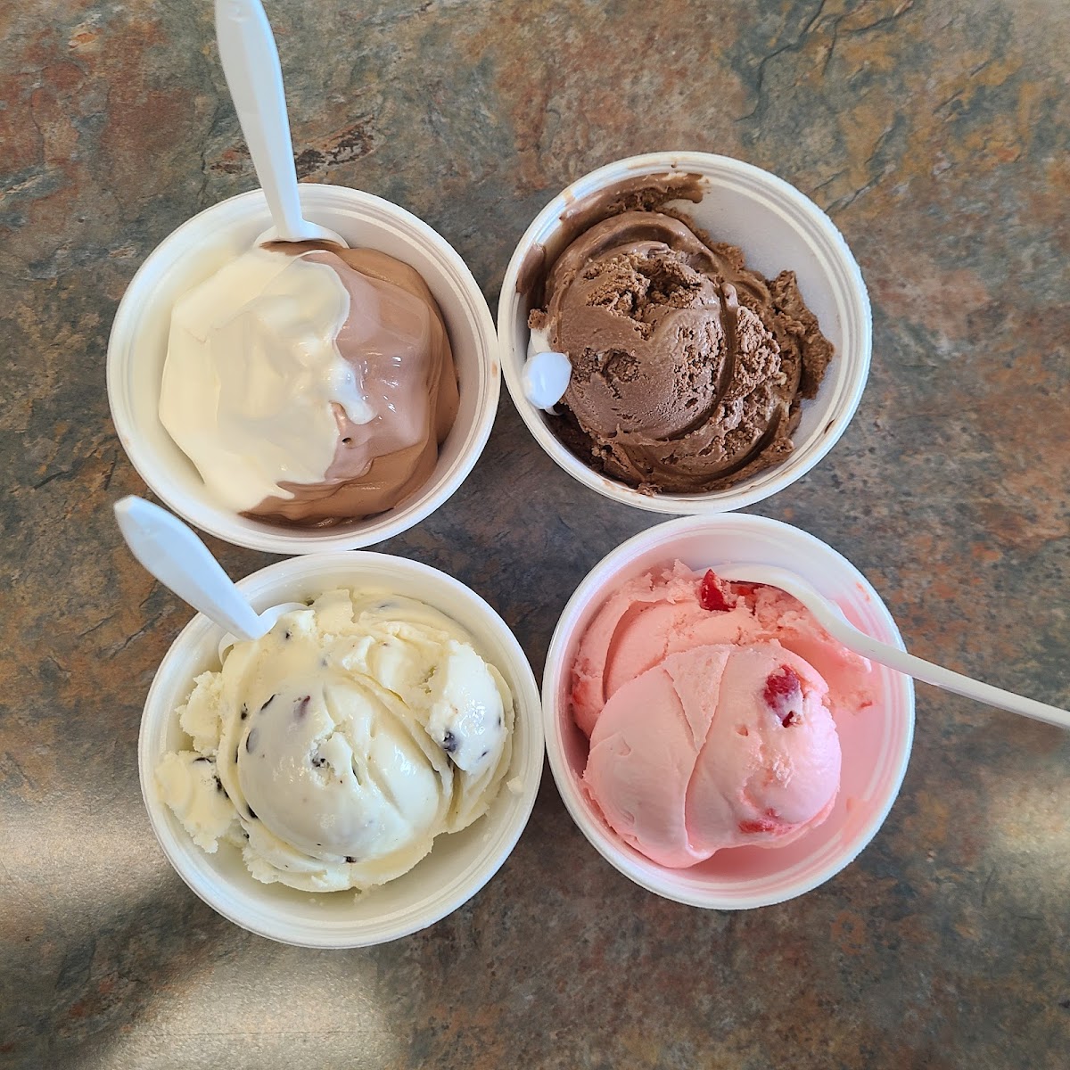 Mikie's Ice Cream & Green Cow Photo 3