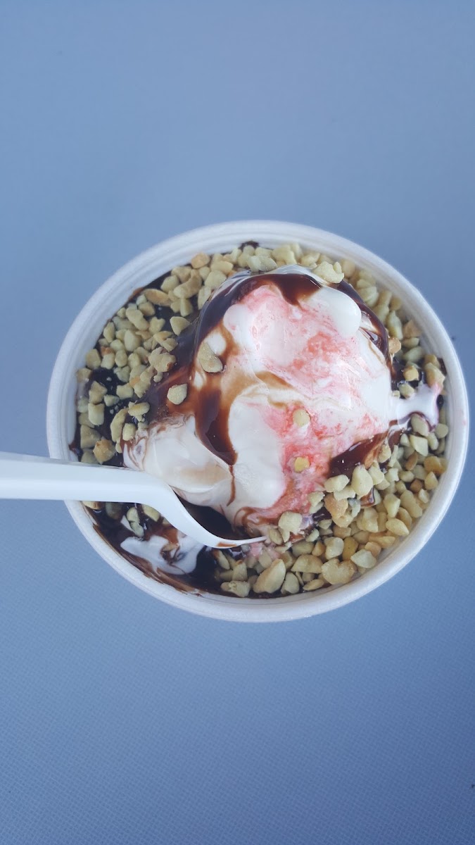 Mikie's Ice Cream & Green Cow Photo 7