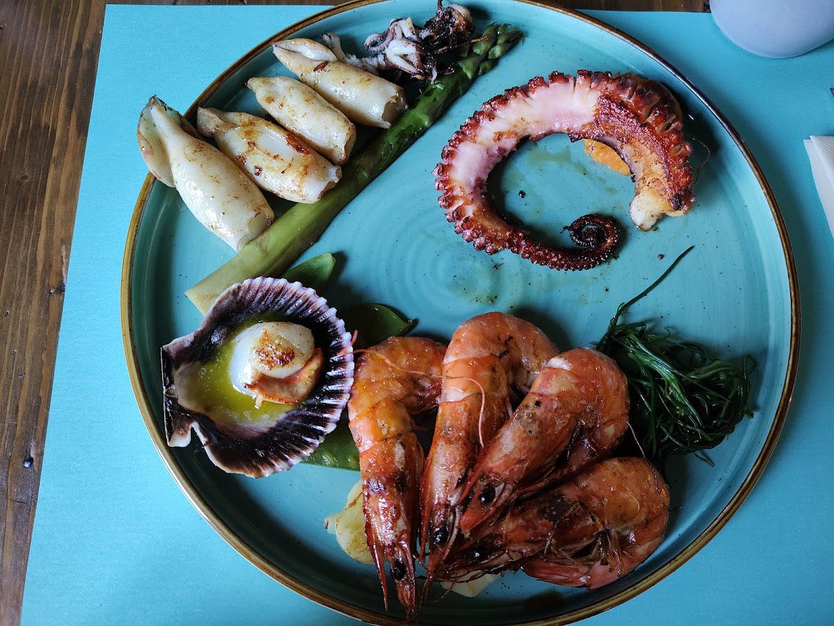 Iona seafood pub Photo 6