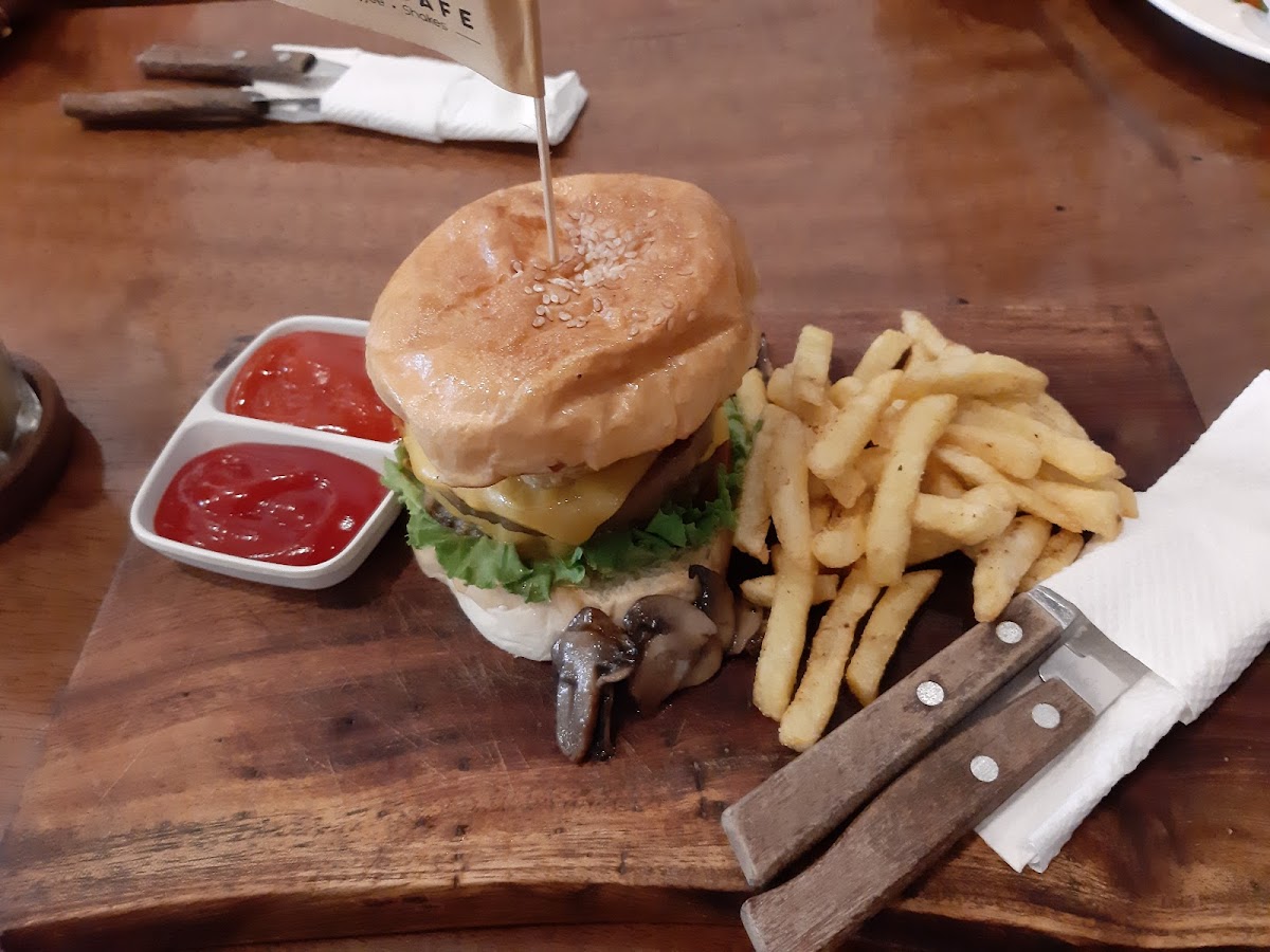Bulaf Cafe Photo 4
