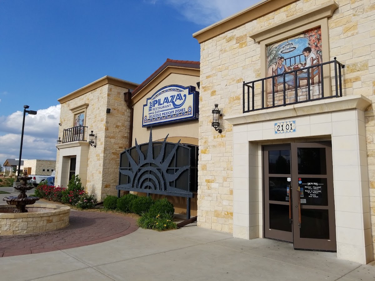 Plaza Restaurant & Bar