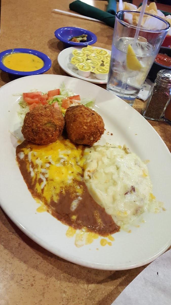 Plaza Restaurant & Bar Photo 10