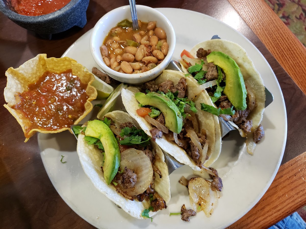 Plaza Restaurant & Bar Photo 9