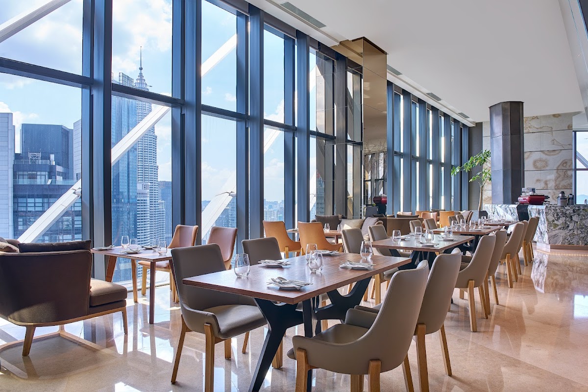 TRACE Restaurant and Bar