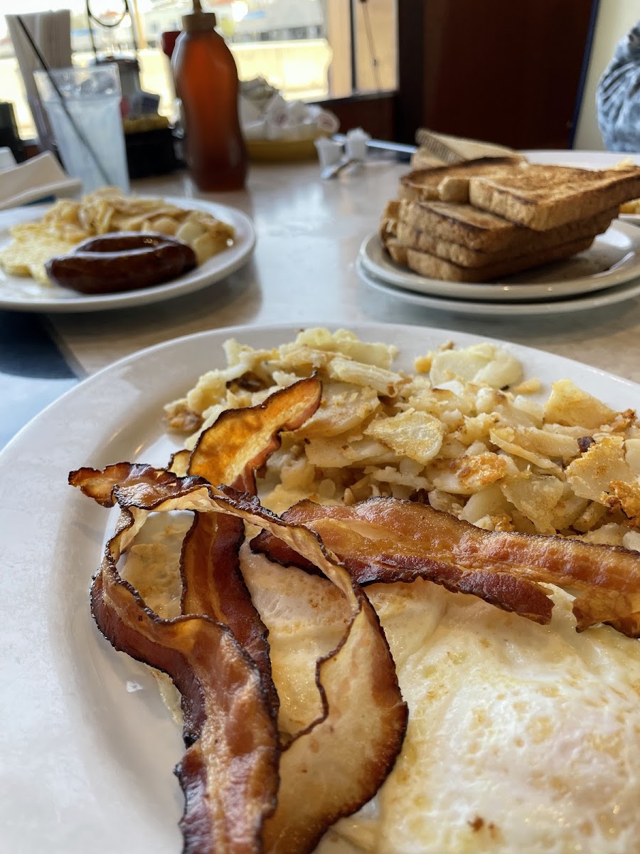 Time to Eat Diner Photo 6