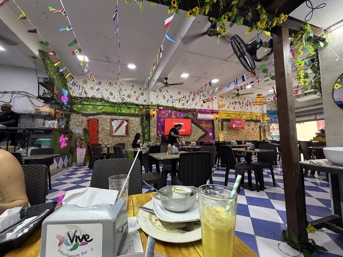 Vive Restaurante Bar Colombiano Photo 3