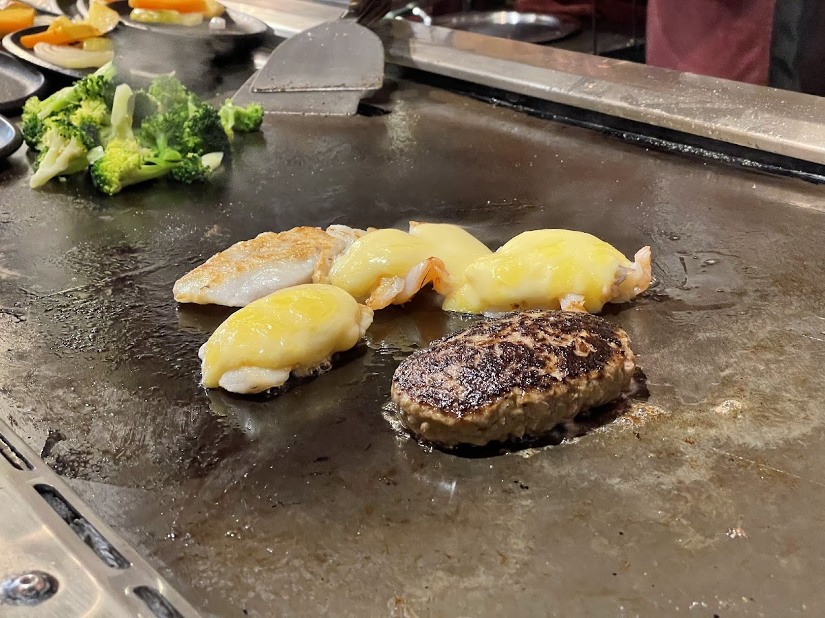 HEIZO Teppanyaki Japanese Restaurant Photo 5