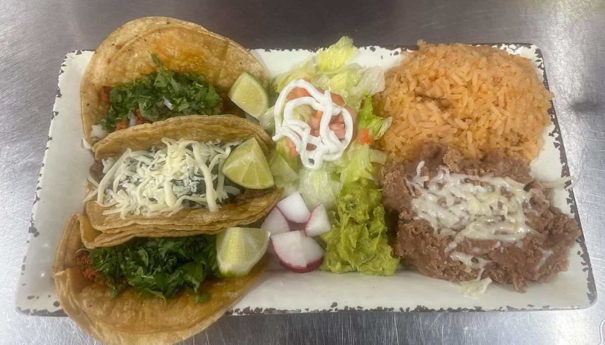 Tacos & More Photo 2