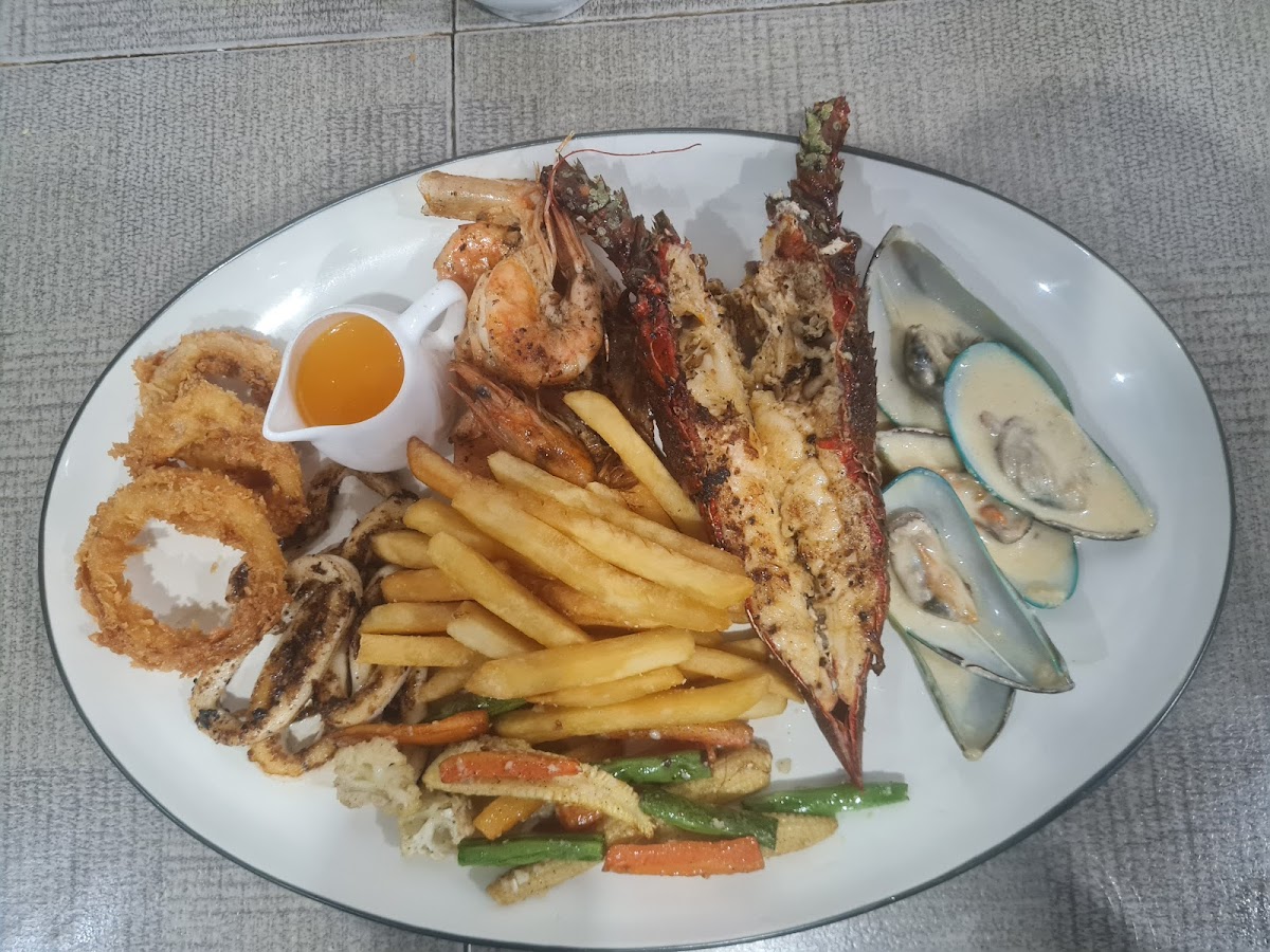 Olip's Restaurant Photo 9