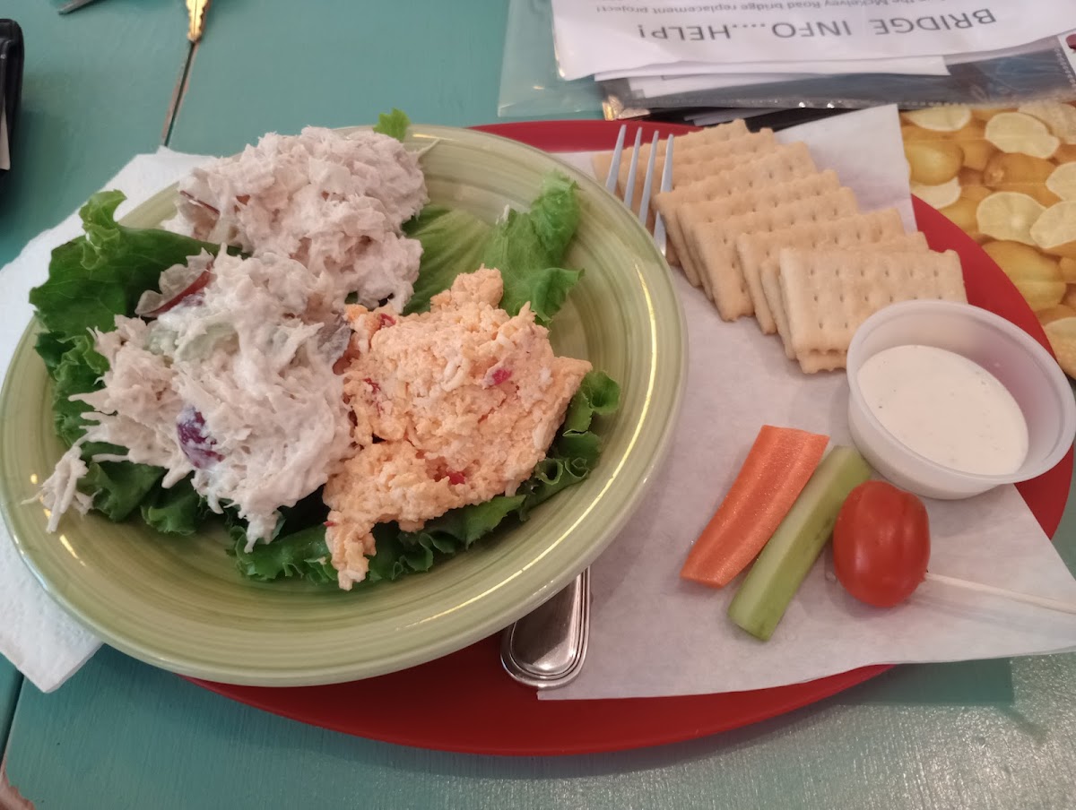 Yum-Yum Snack Shop & Cafe Photo 9