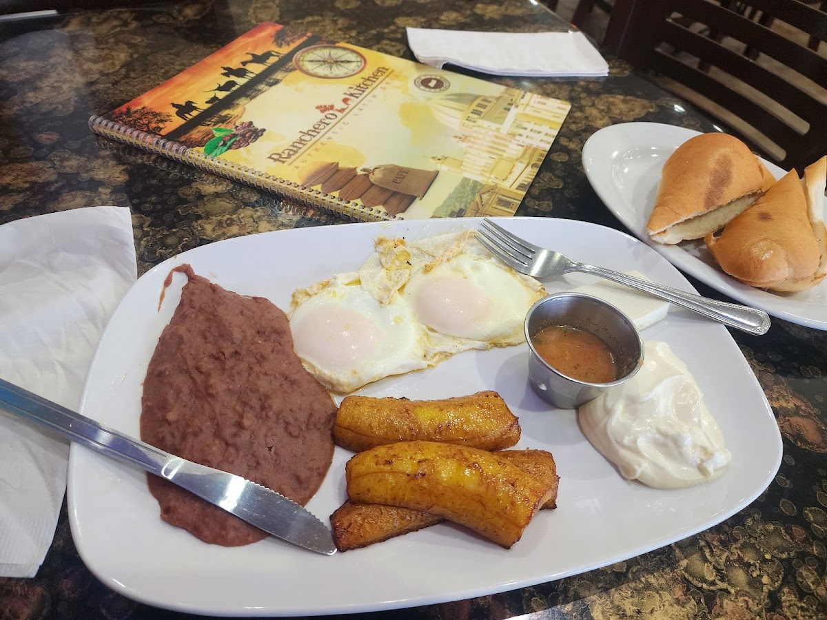 Comida Salvadoreña Photo 2