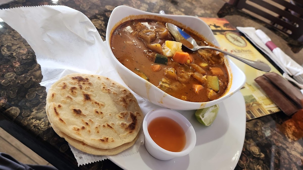 Comida Salvadoreña Photo 3