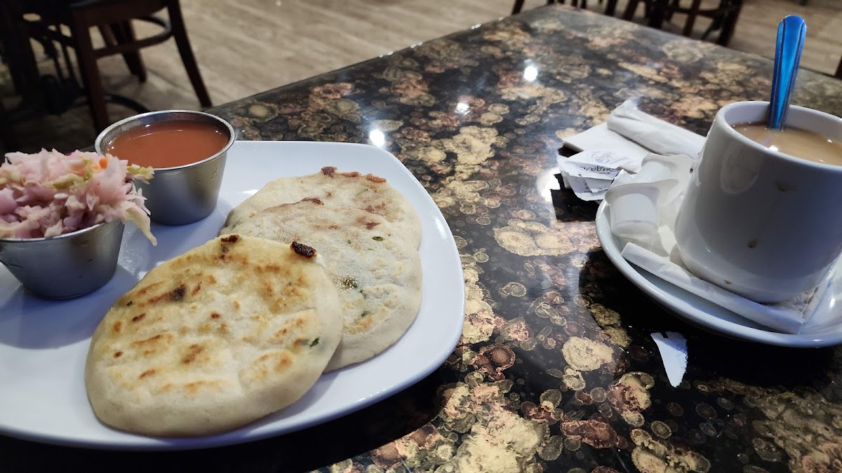 Comida Salvadoreña Photo 4