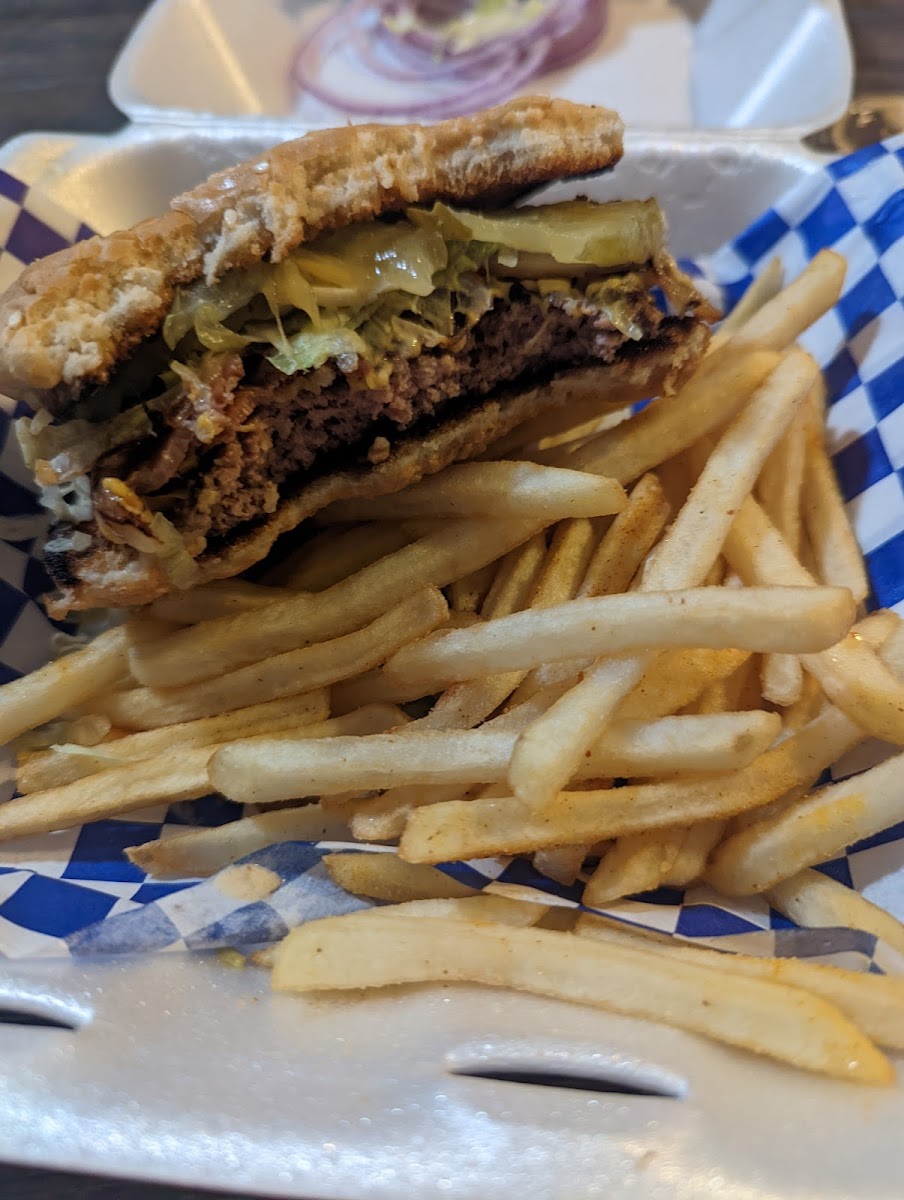 Dos Okies Burger Hut Photo 5