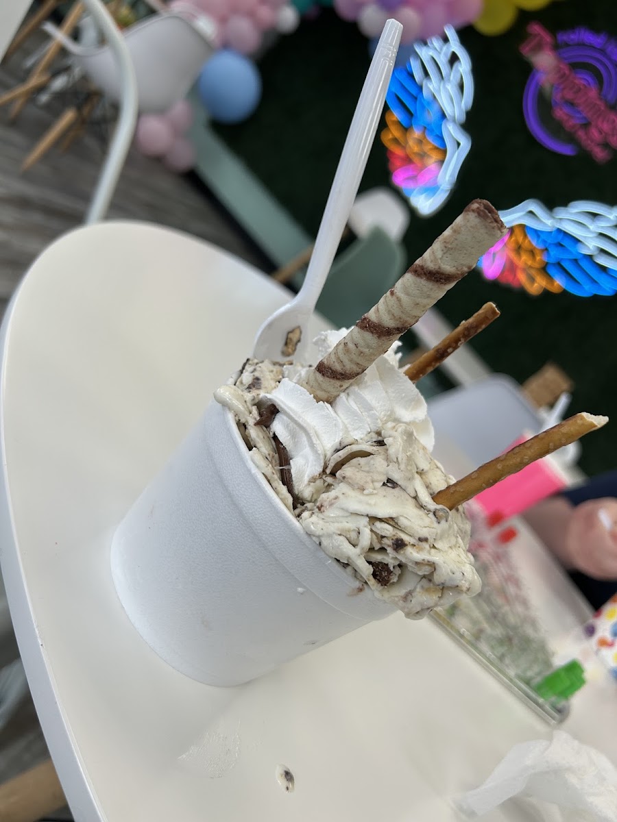 Toppings and More Photo 3