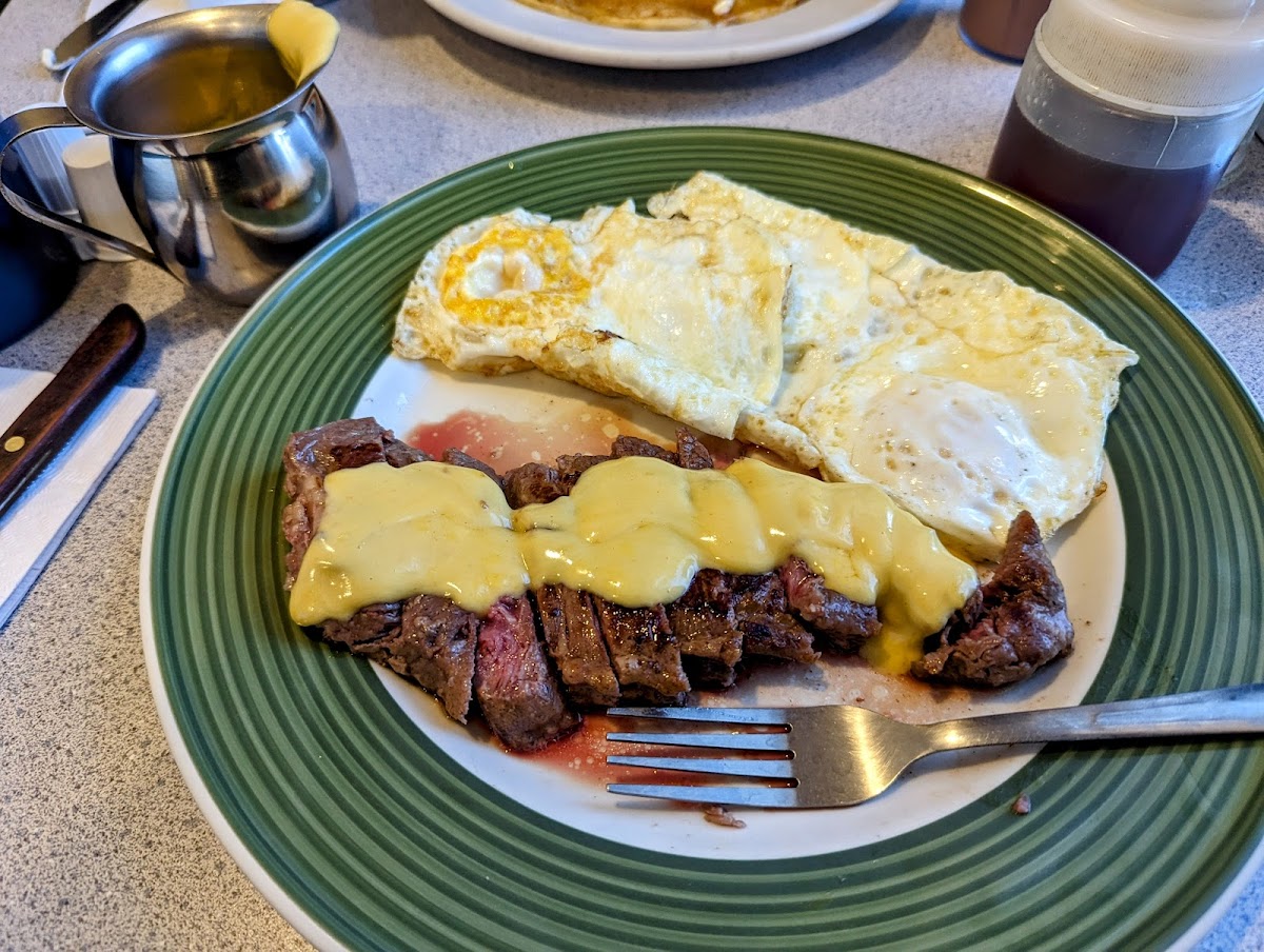 Mary's Cafe Photo 3