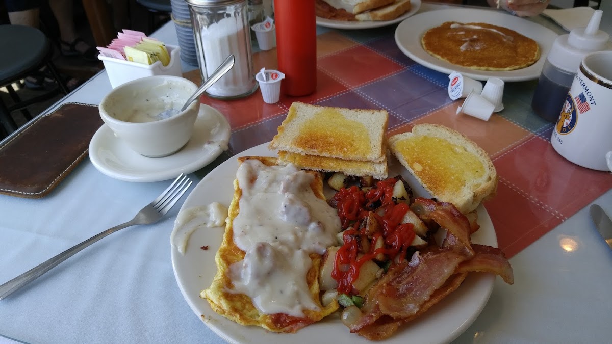 Mary's Cafe Photo 6