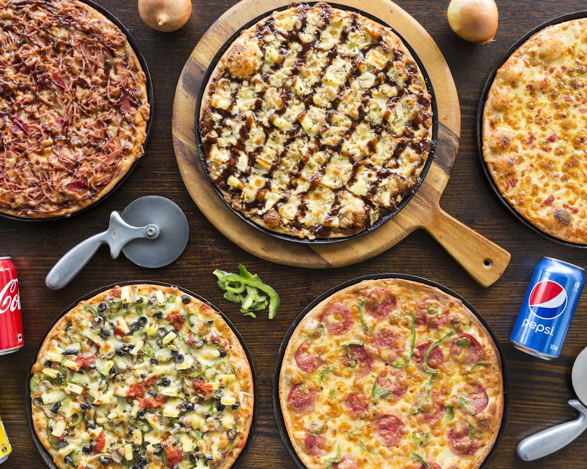 Roundabout Pizza Photo 3