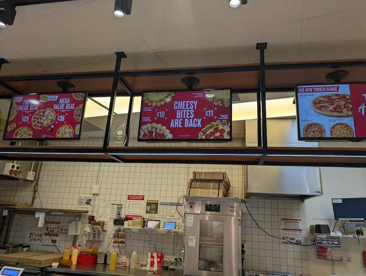 Pizza Hut Meadowbank Photo 6
