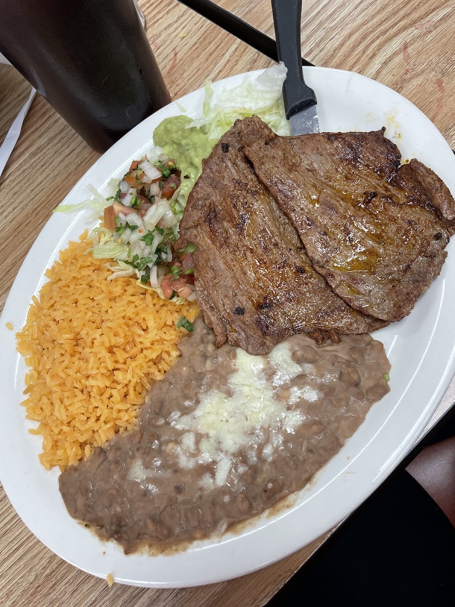 La Montaña Mexican Restaurant Photo 4