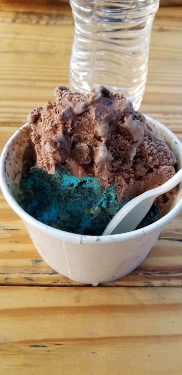 Scoopy's Ice Cream Photo 9