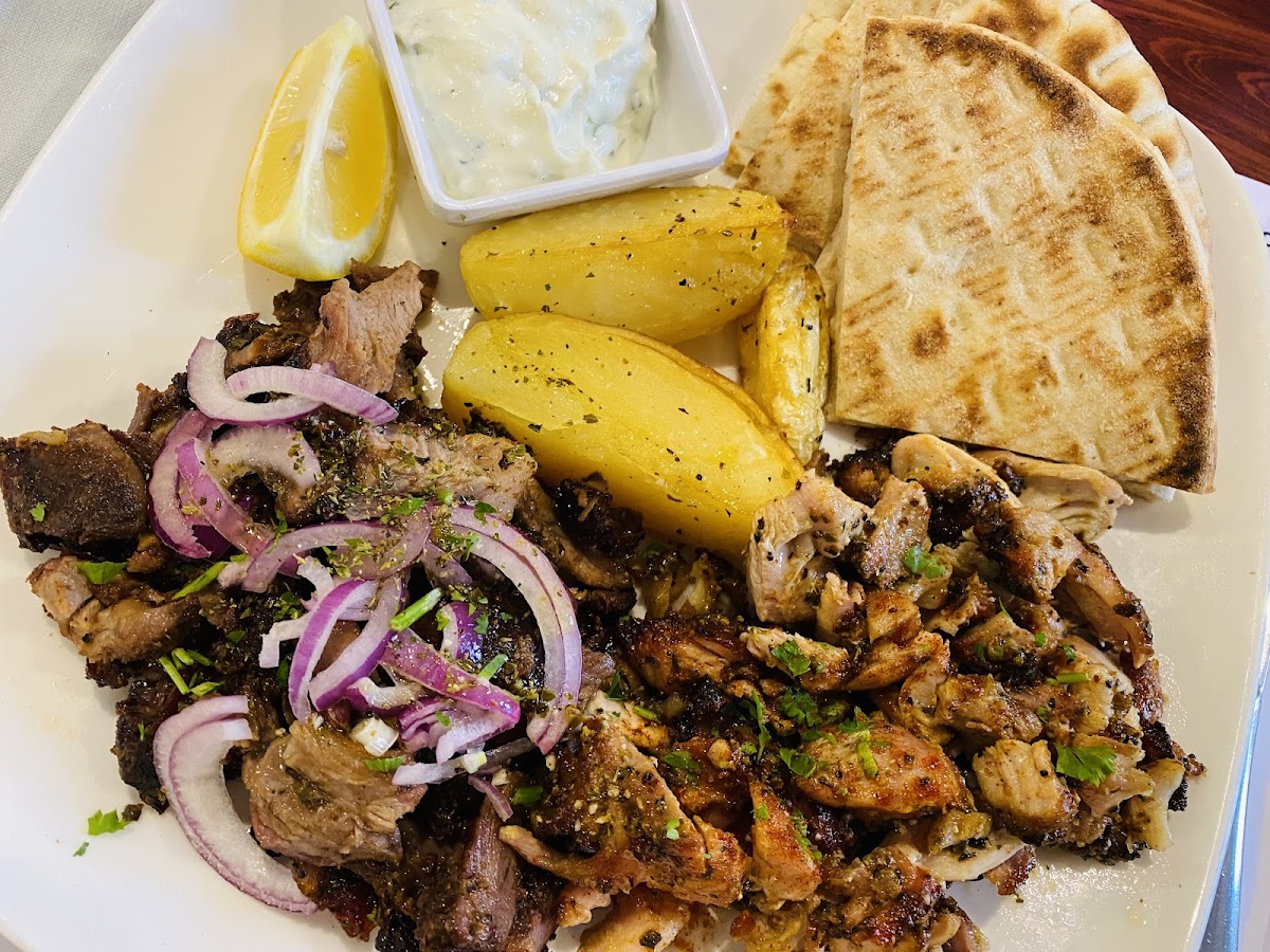 ILIOS TAVERNA Photo 6