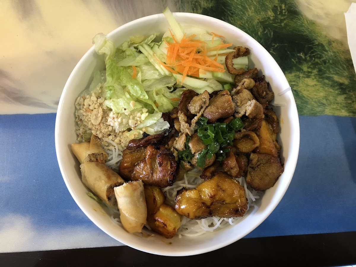 Phở Huong Vietnamese Restaurant Photo 9