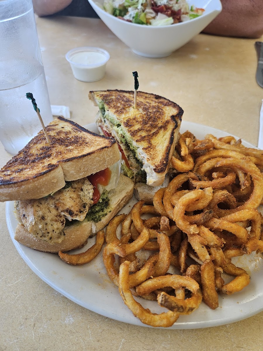 Voyager Restaurant Photo 10
