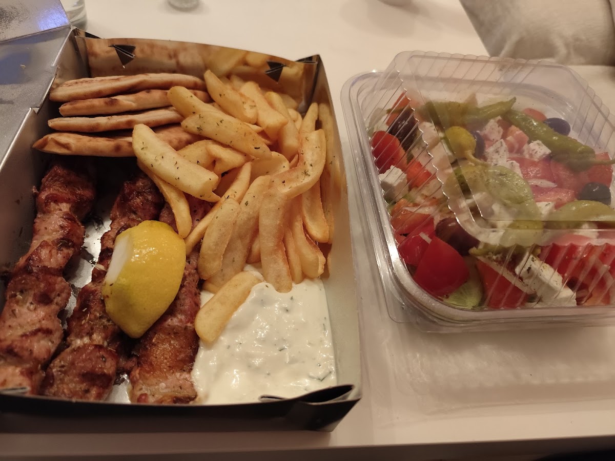 Restaurant Holzkohlegrill Photo 4