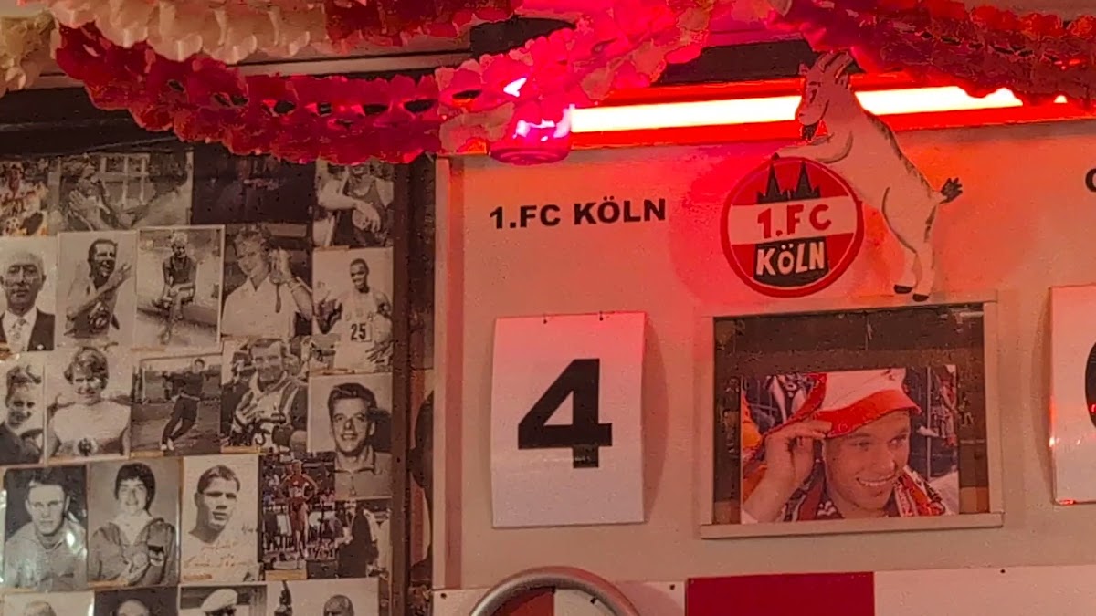 Kreins Sportklause - Speiselokal und Fankneipe Photo 2
