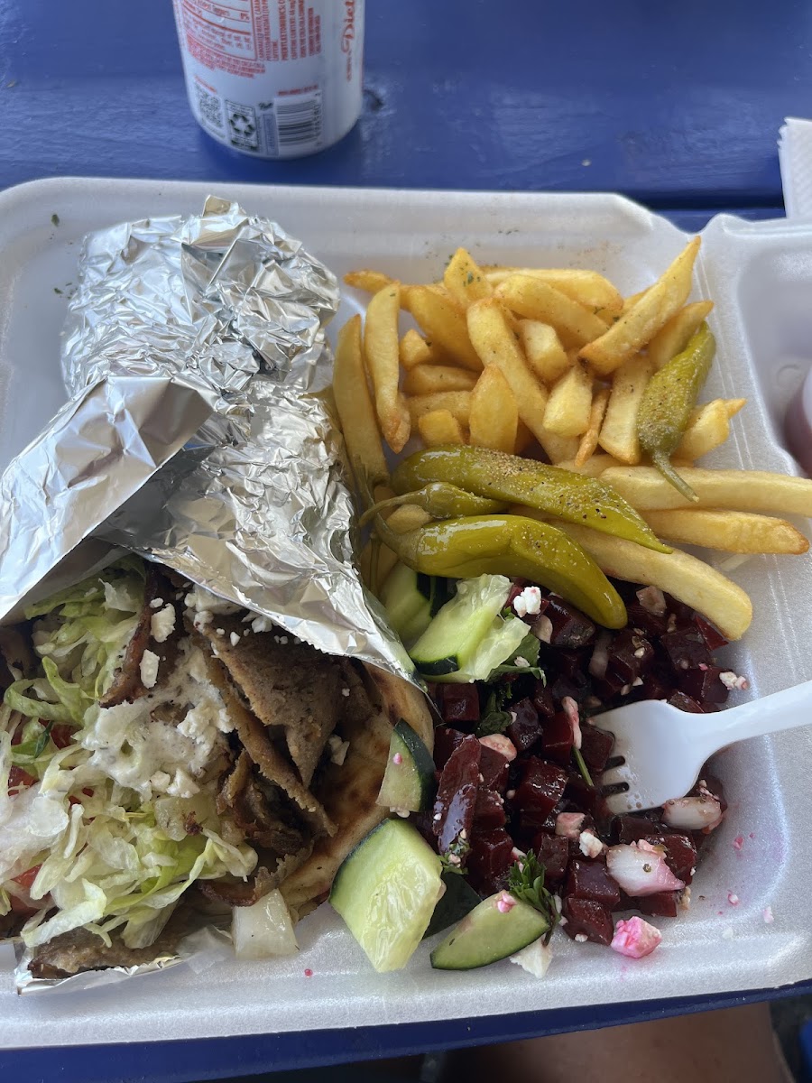Beachside Gyros Photo 6