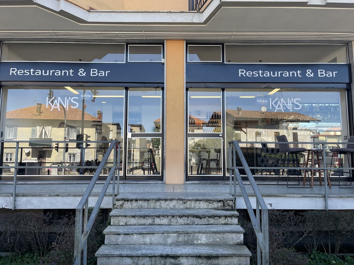 KANI'S RESTAURANT & BAR
