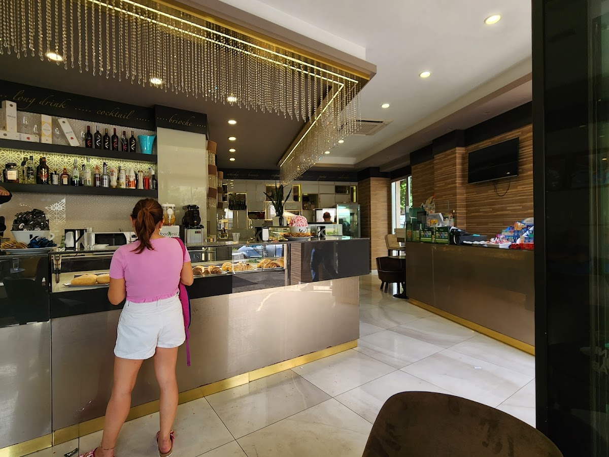 Bar Maria Photo 4