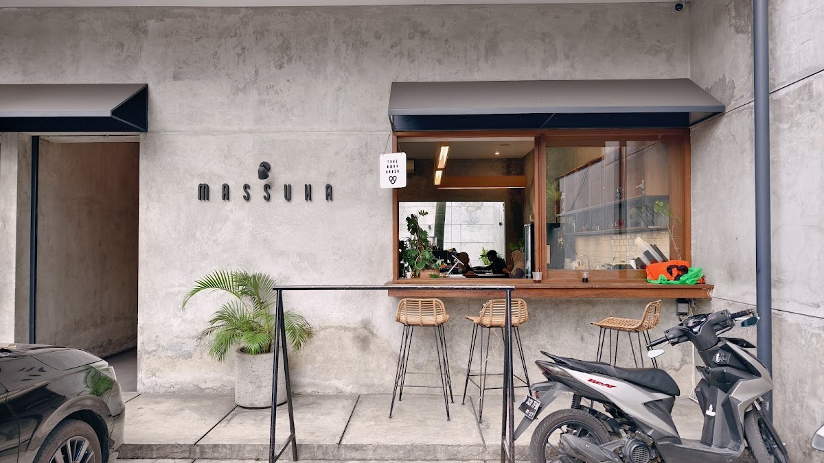 Massuka Coffee and Eatery