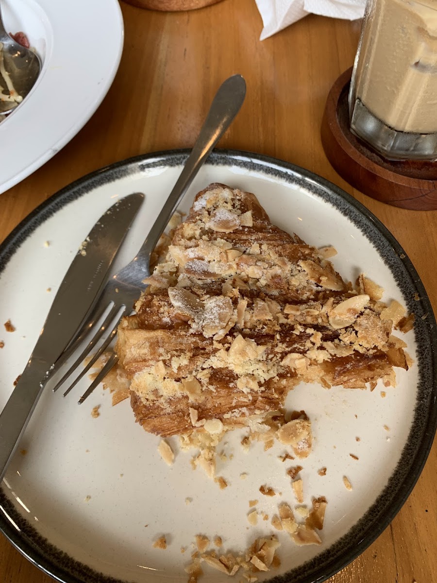Massuka Coffee and Eatery Photo 8
